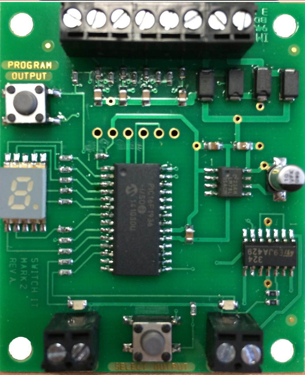 154 Switch-It Mk2 Accessory decoder: control 2 Tortoise Motors