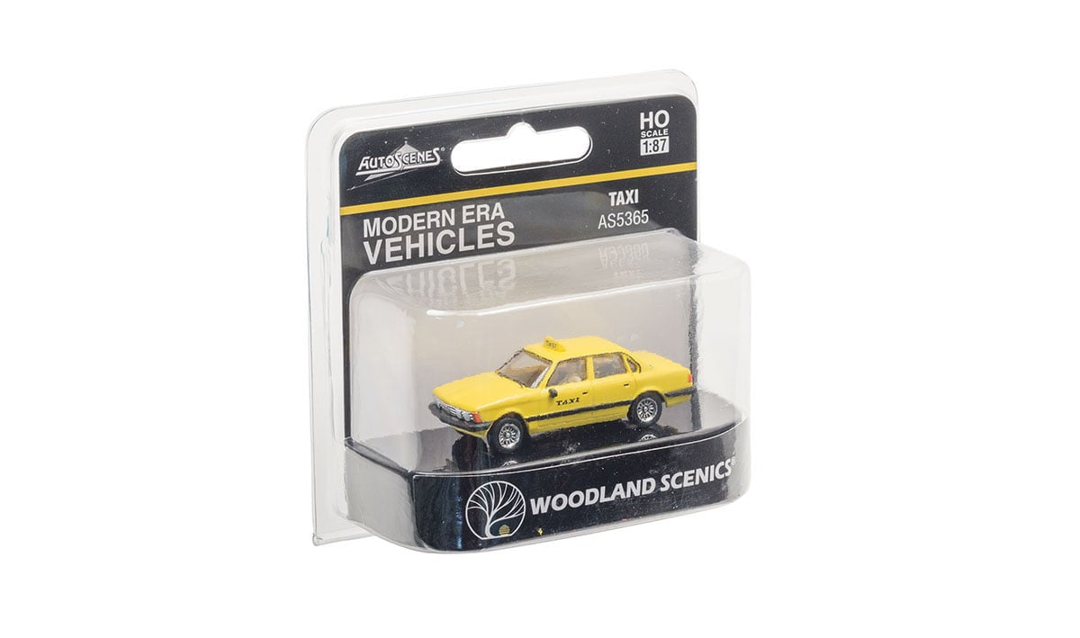 JP5365 Taxi - HO Scale | Just Plug