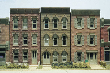 HO Townhouse Flats/3 Frnt