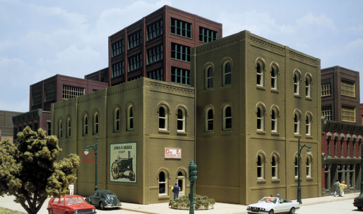 Arched Window Industrial Building - HO Scale Kit