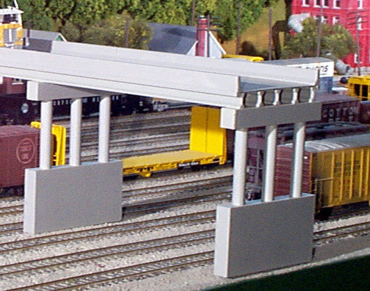 Manufacturer photo shows two piers, only one is in this kit (see description)