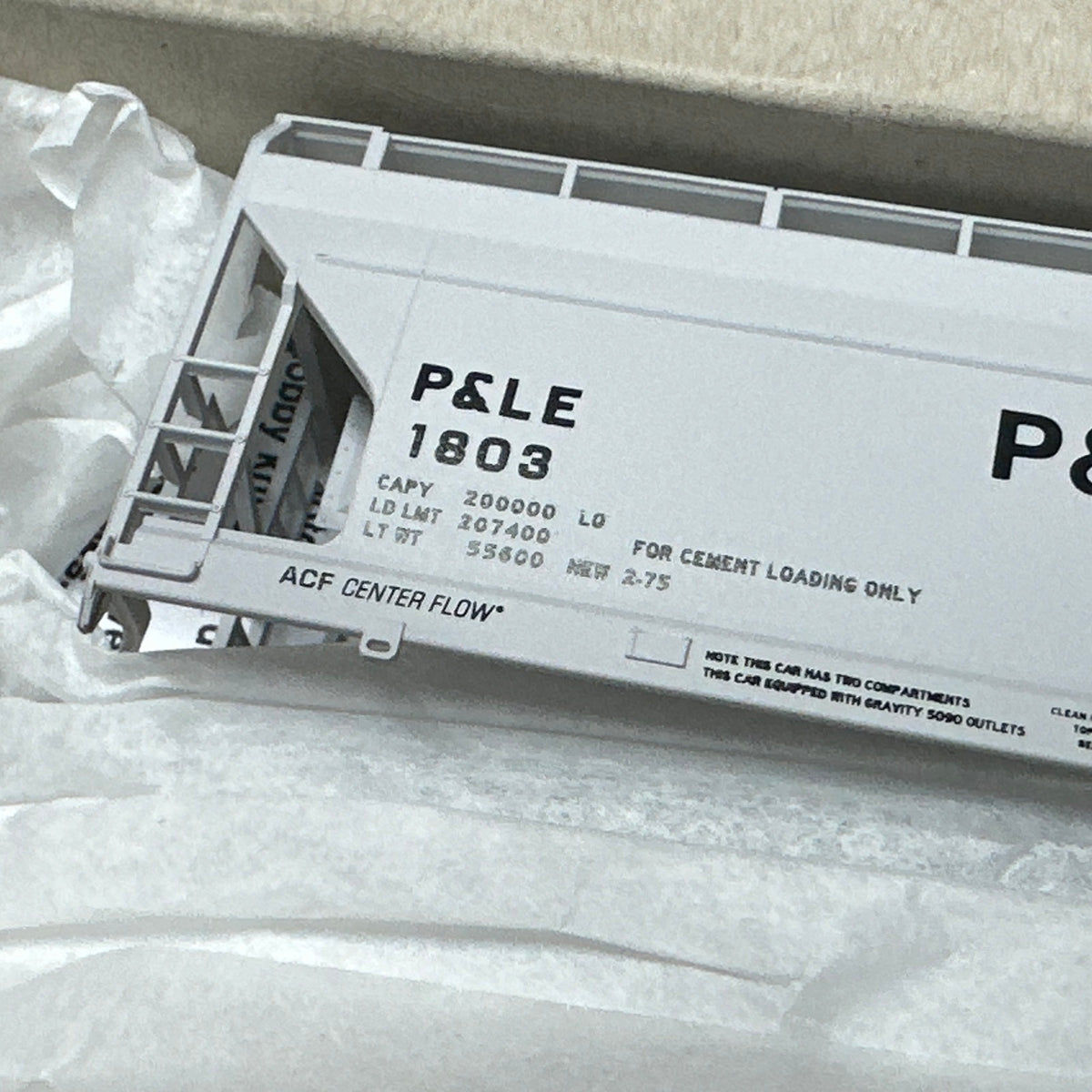 2222 HO ACF 2-Bay Covered Hopper P&LE #1803 | Kit