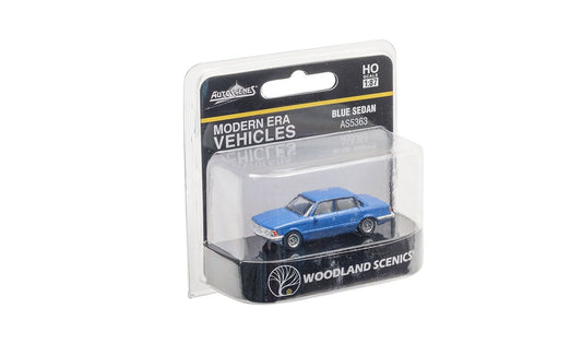 JP5363 Blue Sedan - HO Scale | Just Plug
