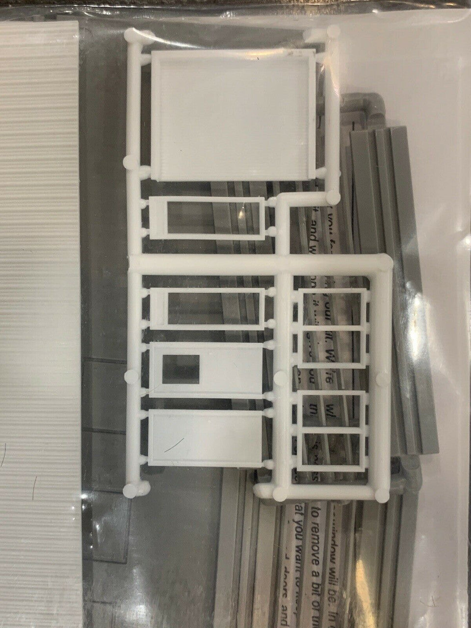 4 HO Pre-Fab Warehouse (kit)